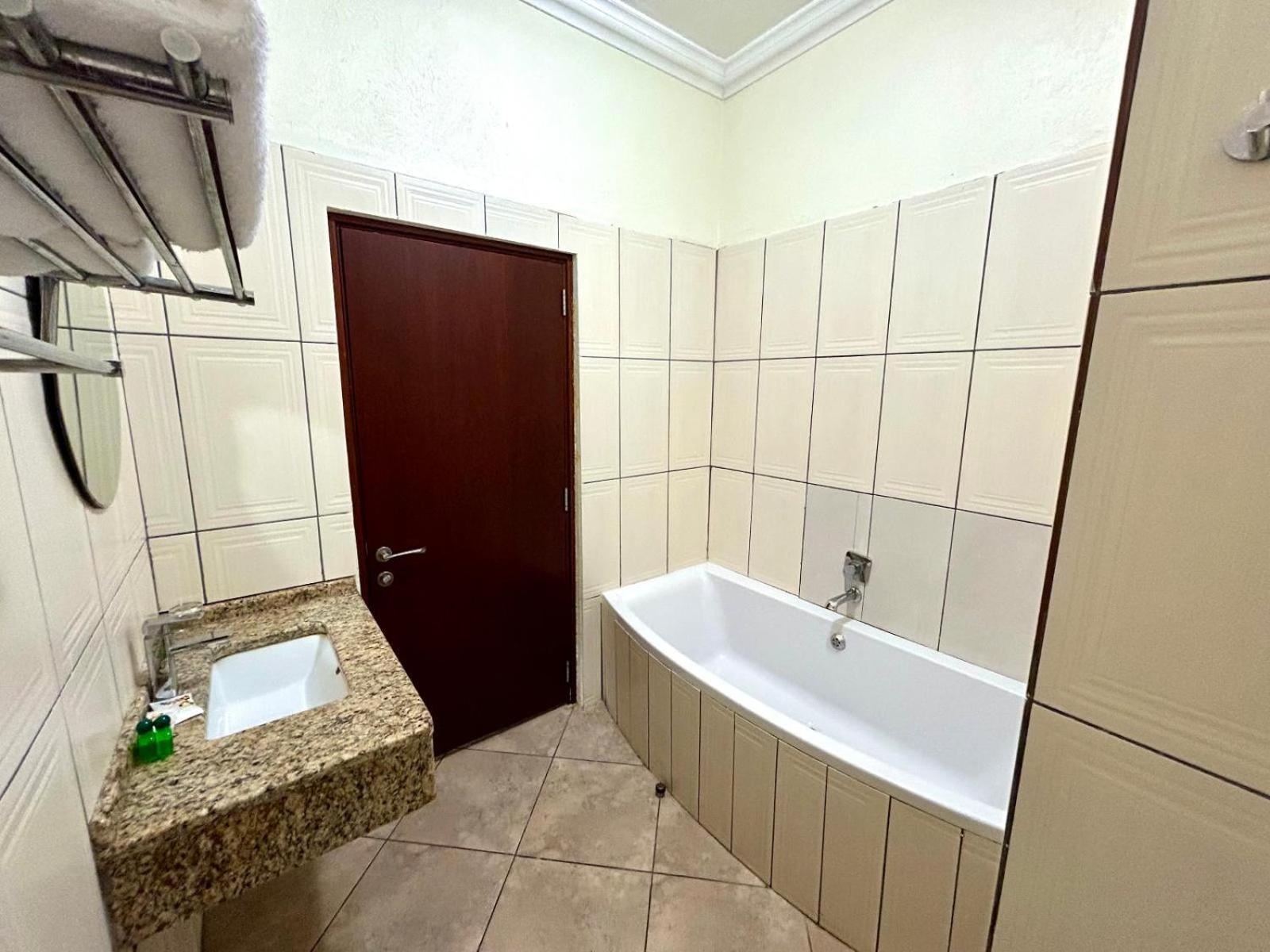 Karibu Leisure Resort Thapane Eksteriør bilde